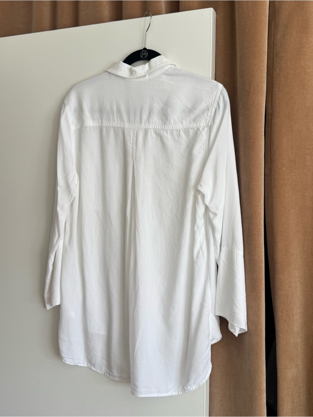 Classic White Women's Button-Up Shirt - Picture 3 of 9